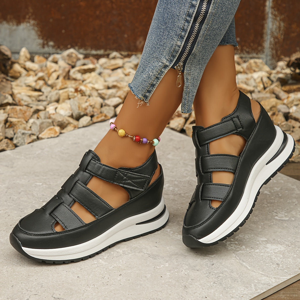 Luxurious breathable wedge Sandals