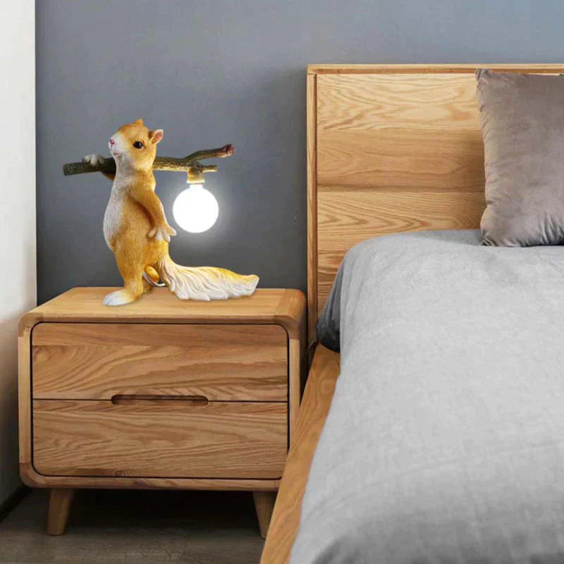 SquirrelGlow - Charming Squirrel Lamp