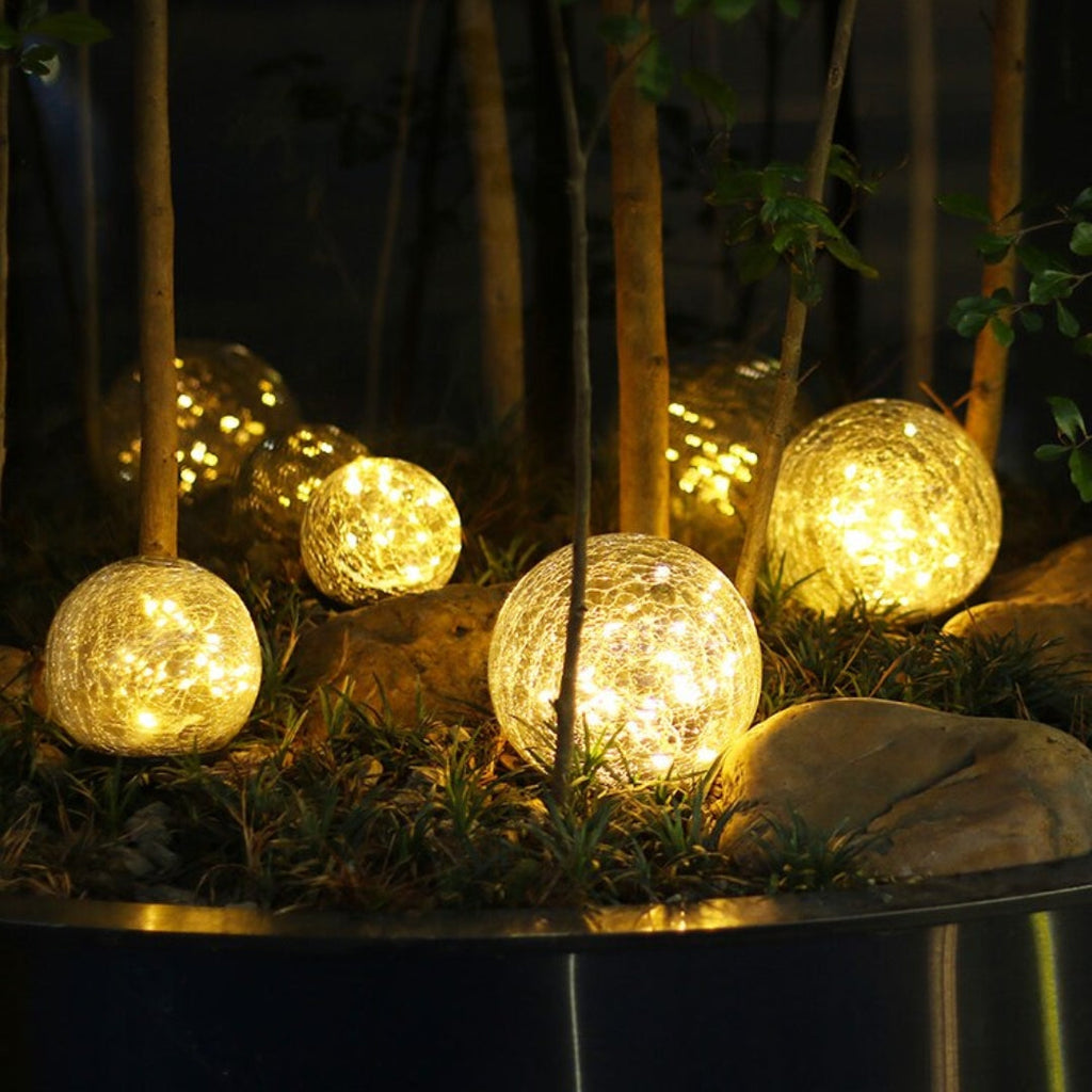 GlowGlobe - Solar-knit Glass Light with Ground Spike