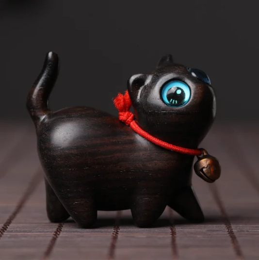 Charming cat figurines for decoration