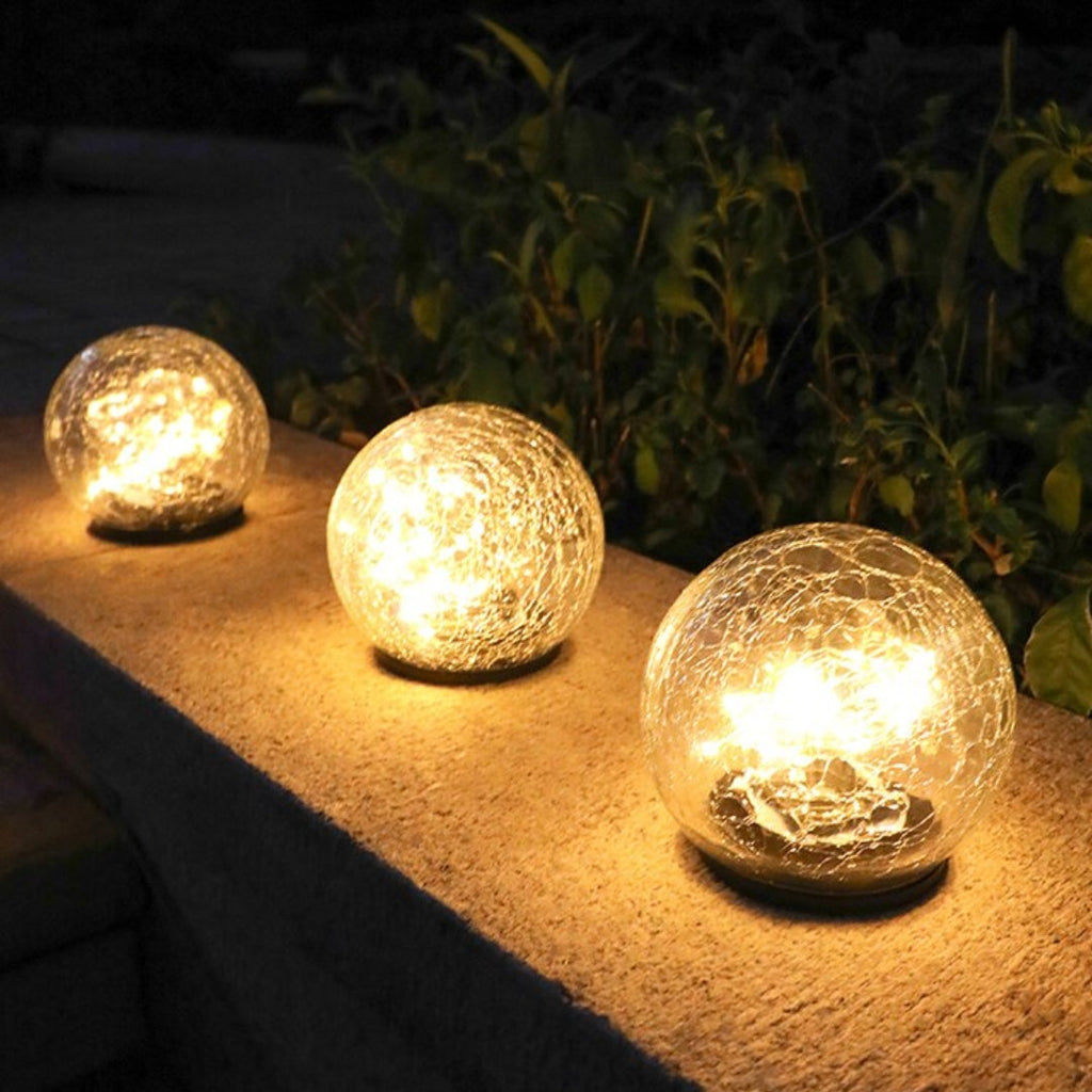 GlowGlobe - Solar-knit Glass Light with Ground Spike
