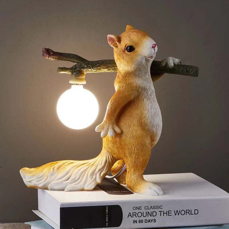 SquirrelGlow - Charming Squirrel Lamp