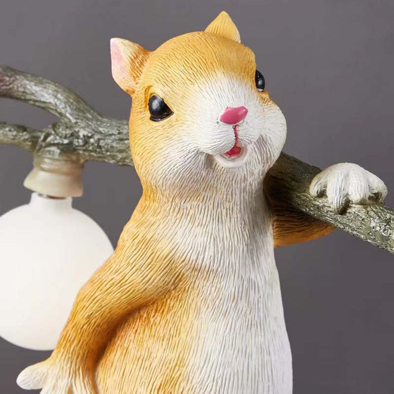 SquirrelGlow - Charming Squirrel Lamp