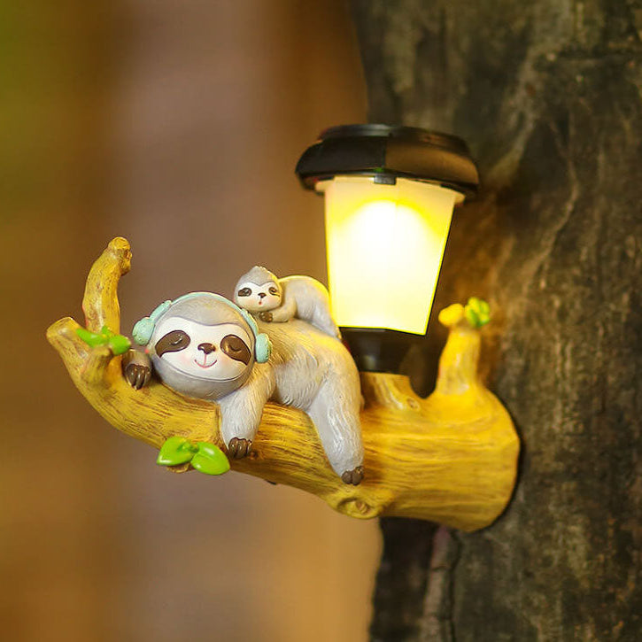 GlowSloth – Funny Outdoor Wall Light with Two Sloths Resting on a Branch