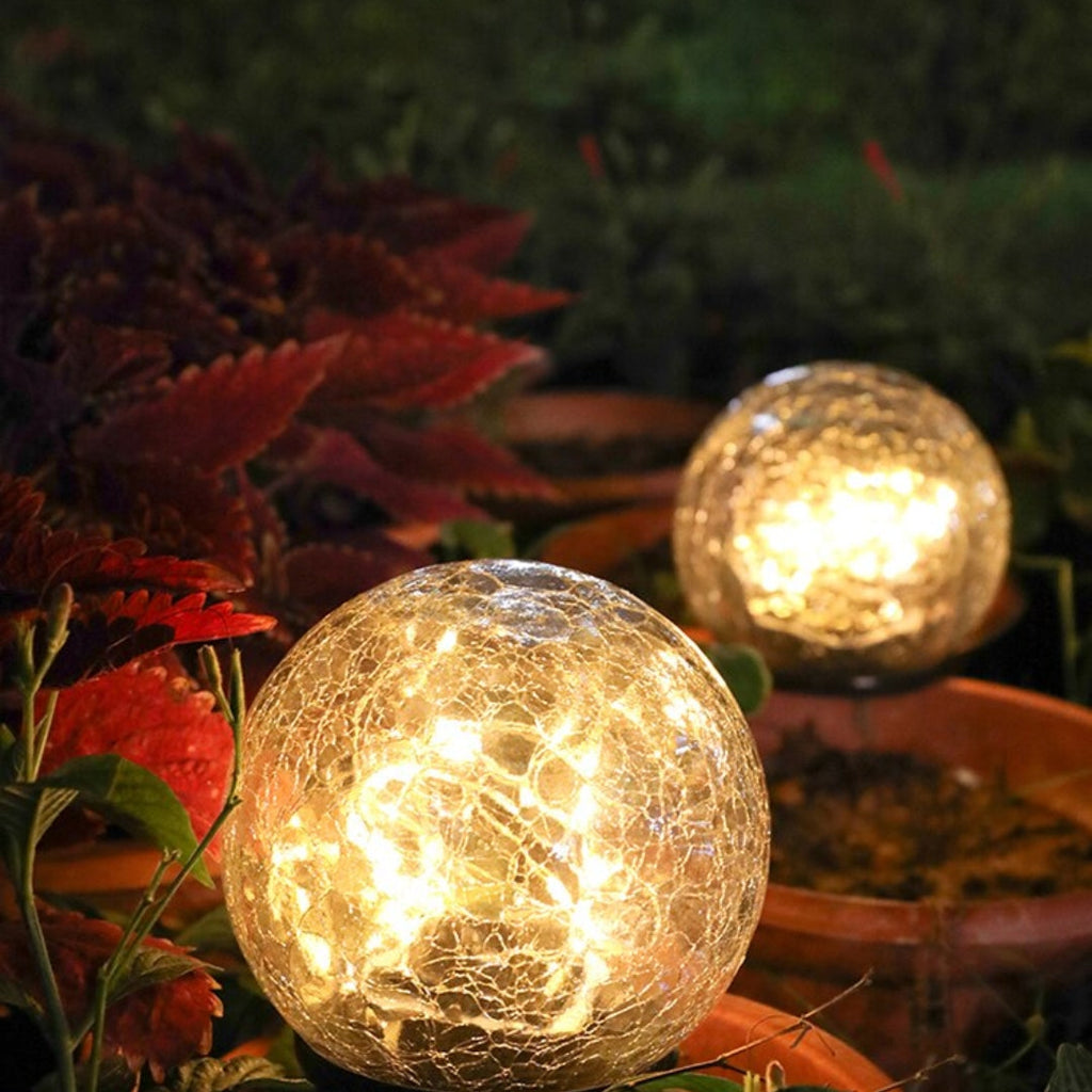 GlowGlobe - Solar-knit Glass Light with Ground Spike