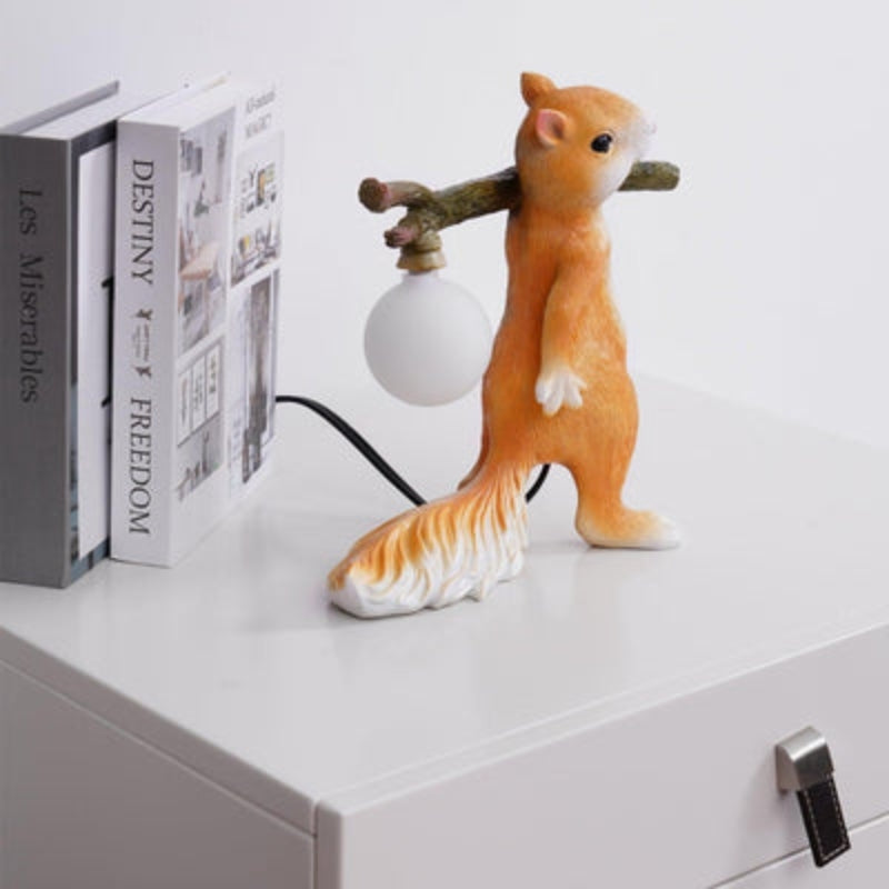 Squirrel Light LED Table Lamp - Cute Squirrel Design with Soft Light for a Cozy Atmosphere
