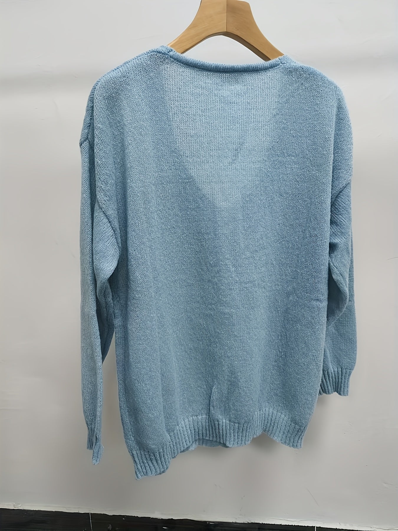 Lorie - Smart everyday top with V-neck