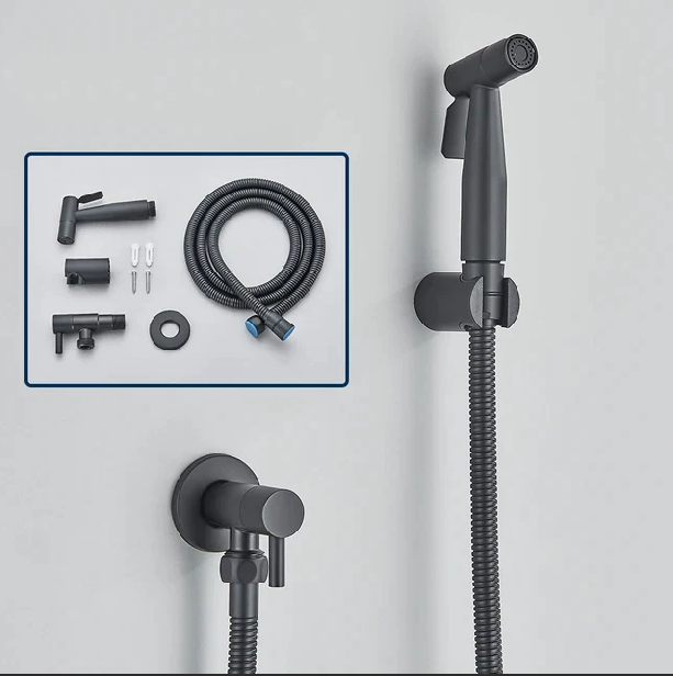 Non-splash shower head for bathroom