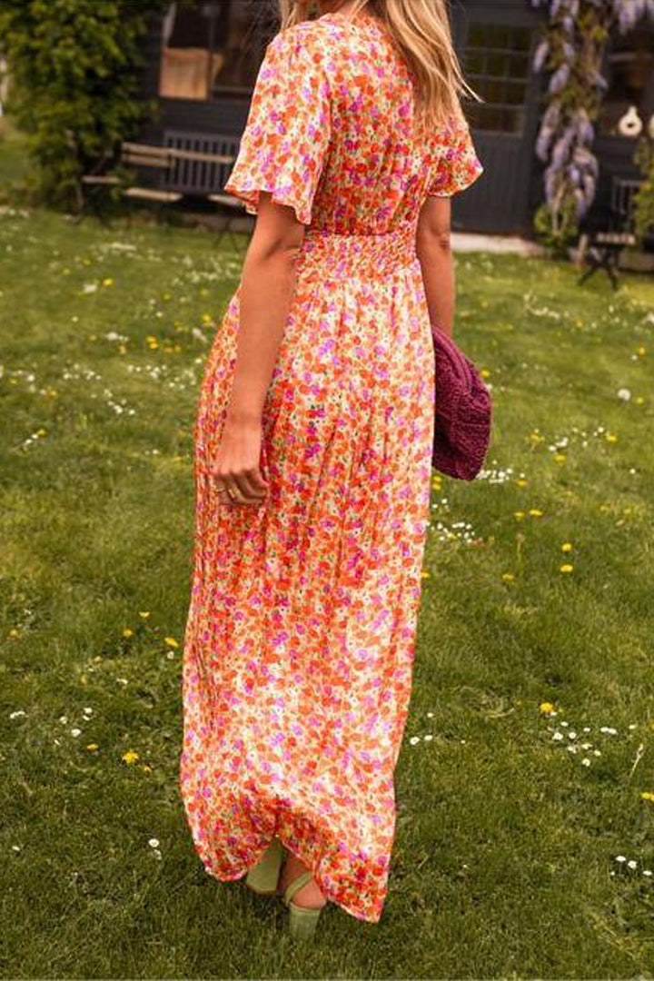 Amalfi – Long dress with V-neck and flattering fit