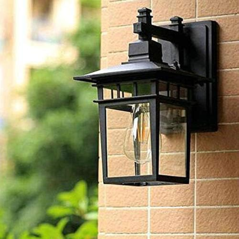 Luma – Modern Outdoor Wall Lamp with Efficient Lighting
