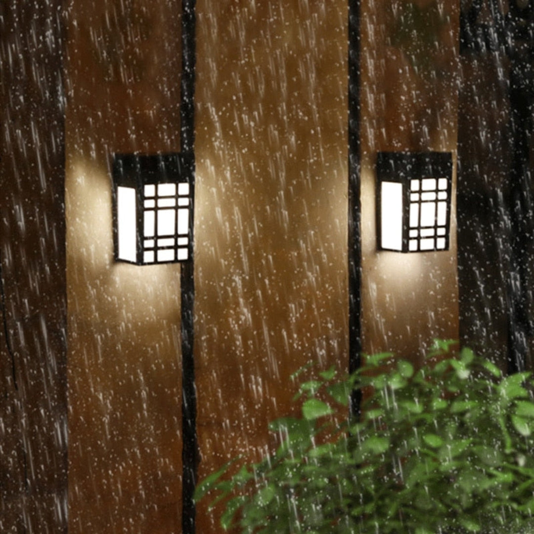 LumiGuard – Intelligent Solar Lamp with Automatic Sensor Control