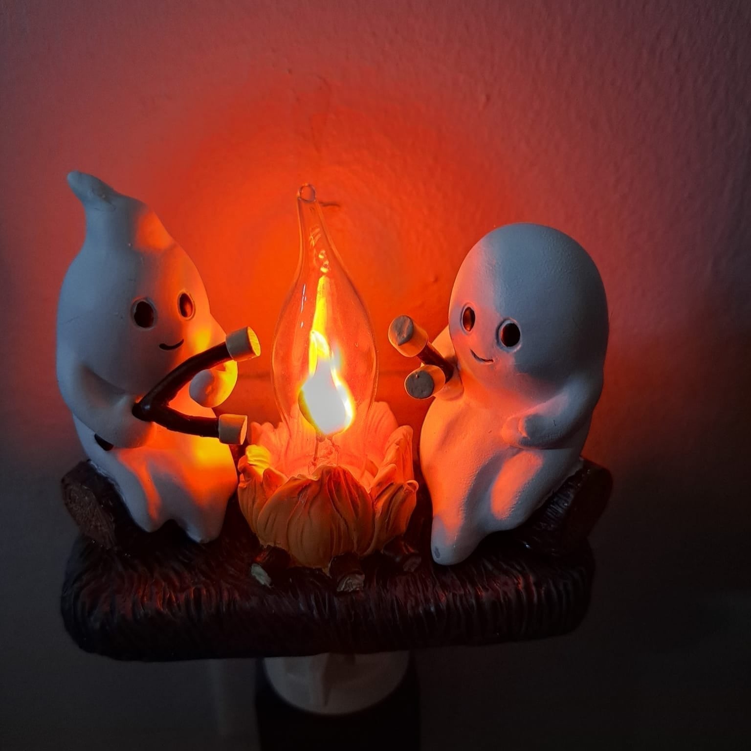 Ghost Flickering Flame Lamp