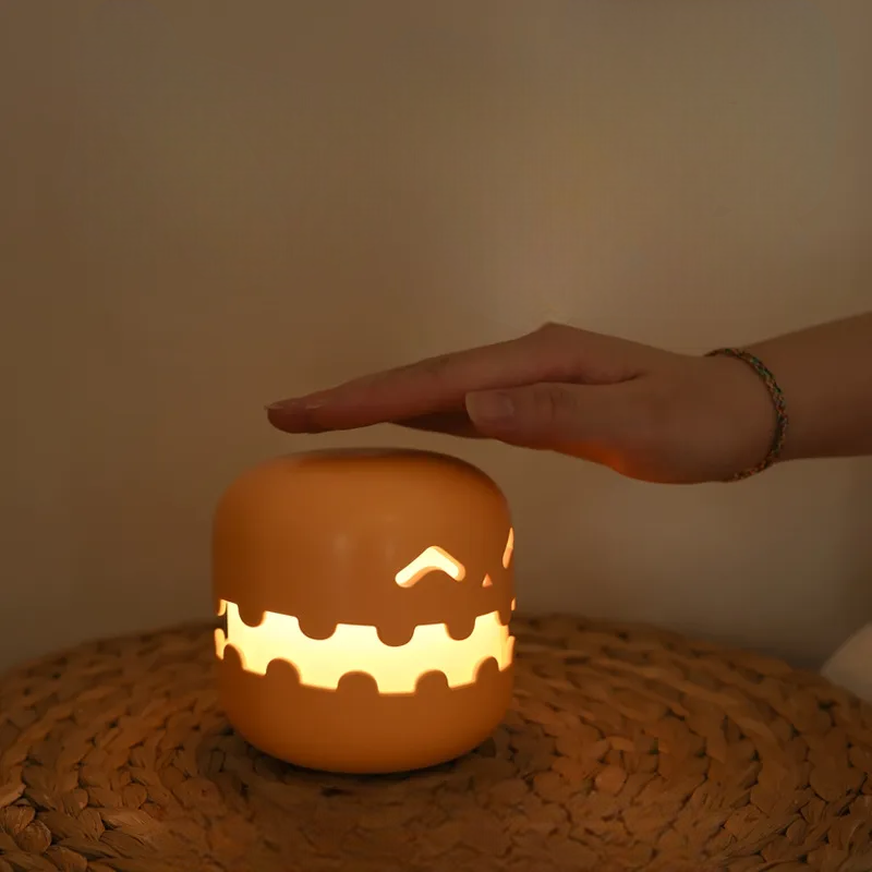 Spooky Pumpkin Lamp – A Must-Have for Your Halloween!