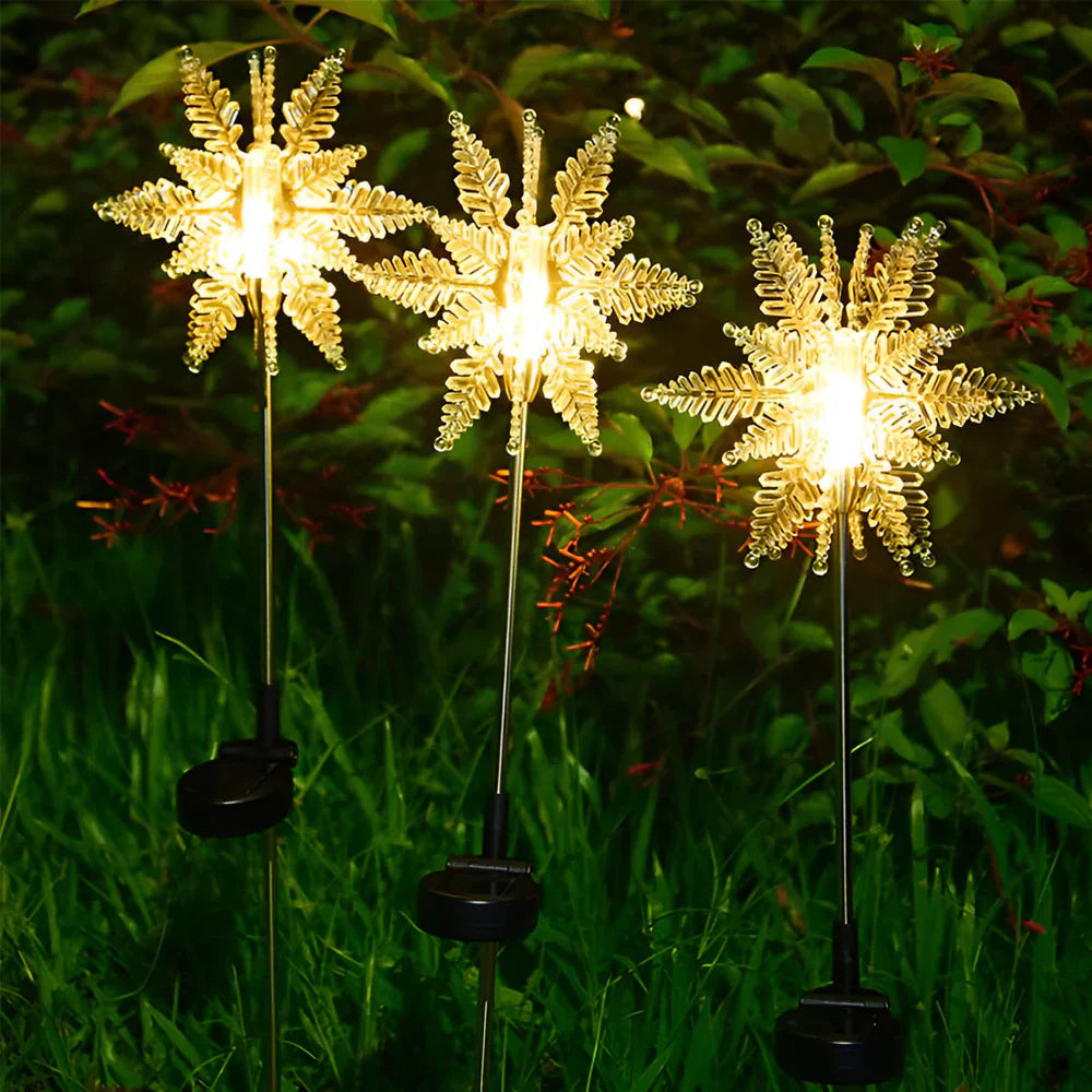 FrostyGlow - Waterproof LED Solar-Powered Snowflake Decoration Lights for Lawn