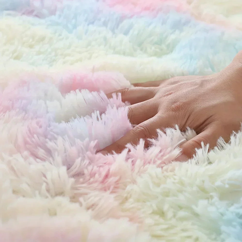 CloudNest - Ultra-soft and luxurious round rug for a cozy living room