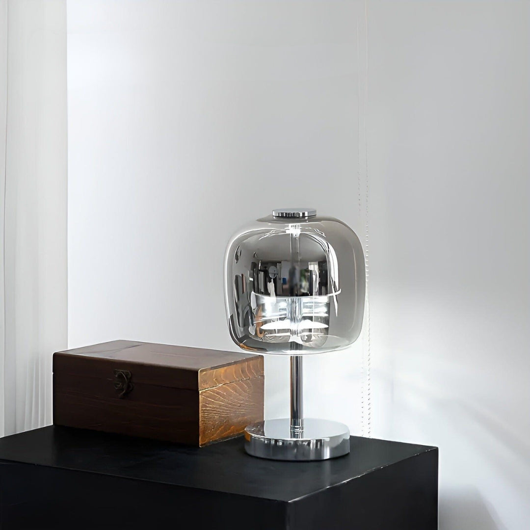 Portable - Elegant table lamp in mirrored glass