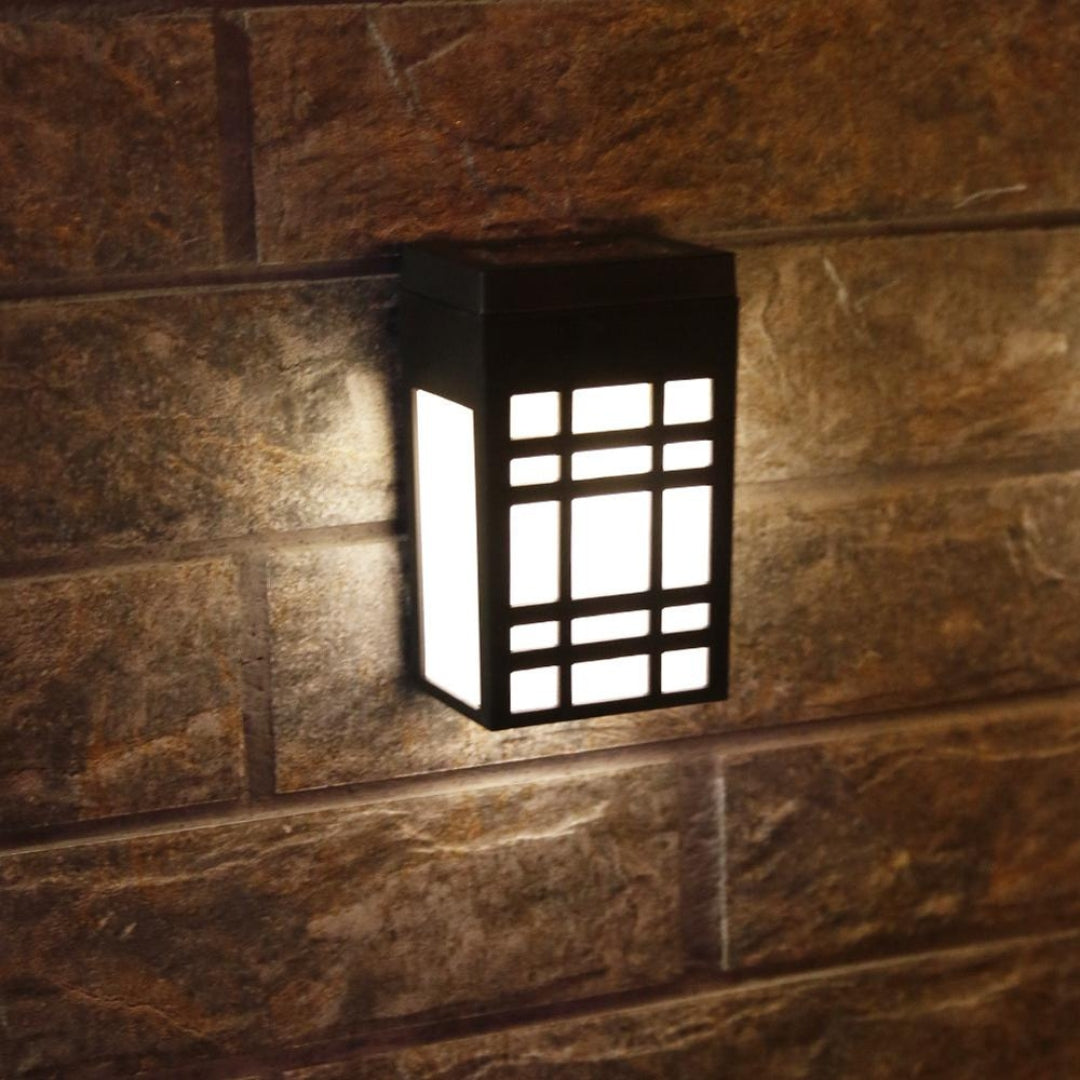 LumiGuard – Intelligent Solar Lamp with Automatic Sensor Control