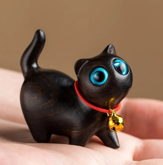 Charming cat figurines for decoration