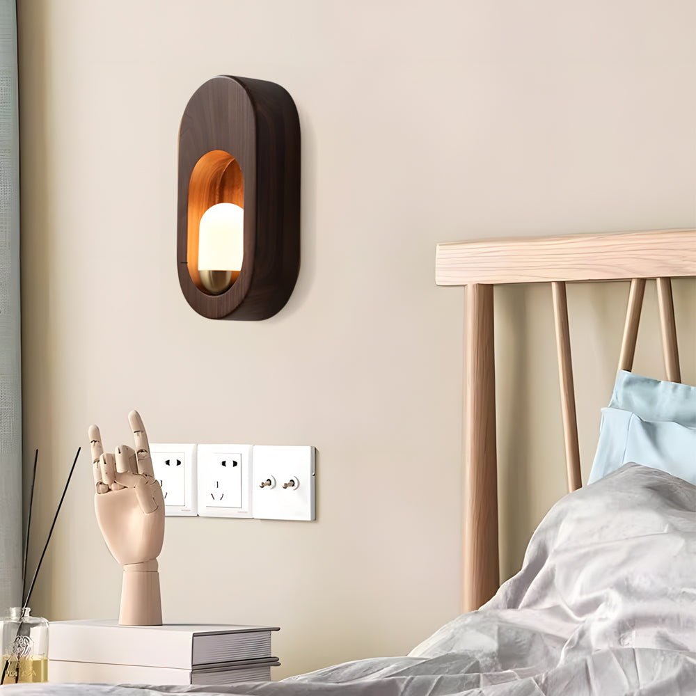 Glow - Modern, curved wall lamp with soft LED light