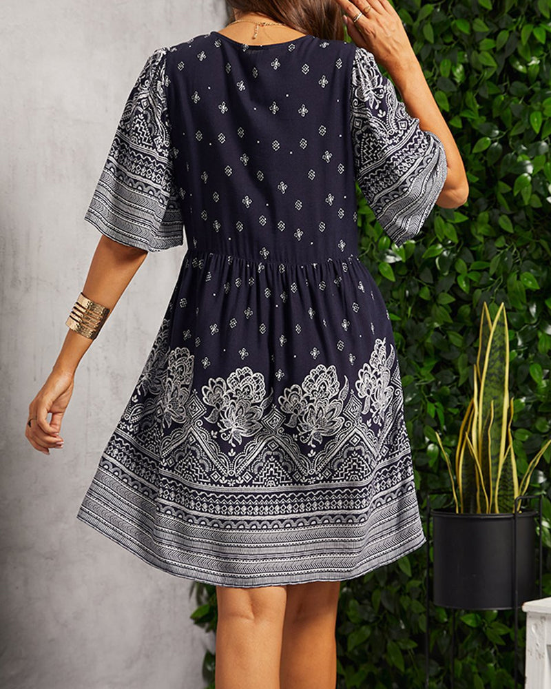 Nancie - Boho clever dress with V-neck and print