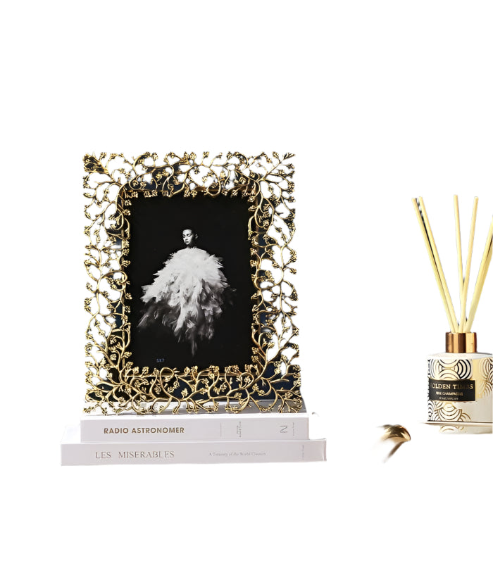 LeafLuxe Elegant Botanical-Inspired Photo Frame