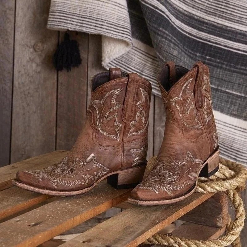 Daisy - Relaxed Non-Slip Embroidered Cowboy Boots