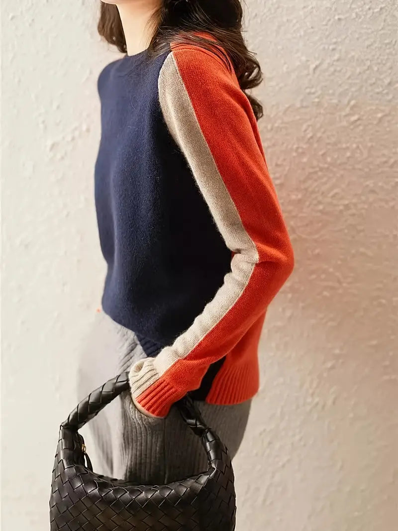 Lotte - Comfortable long-sleeved sweater with round neck