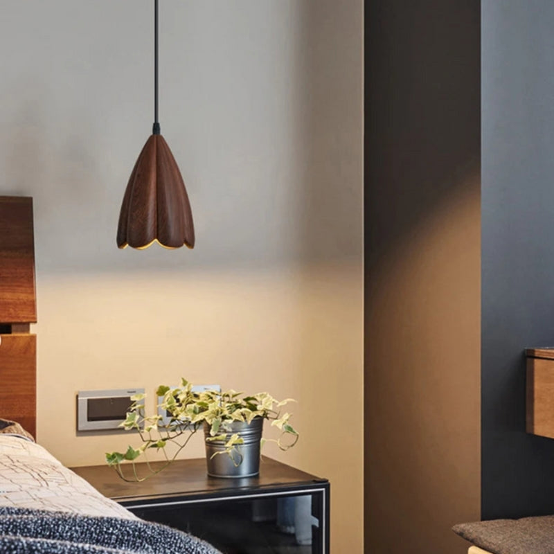 BellAura – Elegant clock-shaped pendant light for soft lighting