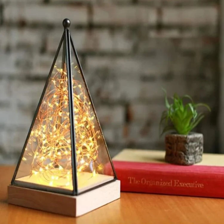 GlowPyramid - Elegant Tablelamp with Fairylights