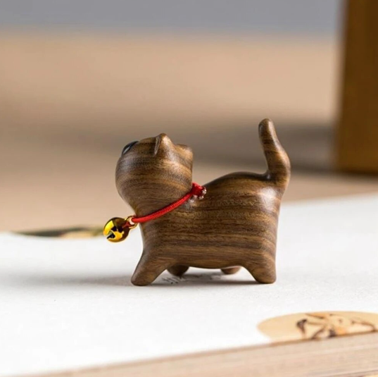 Charming cat figurines for decoration