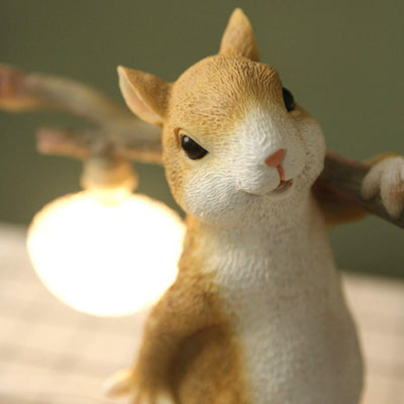 Squirrel Light LED Table Lamp - Cute Squirrel Design with Soft Light for a Cozy Atmosphere