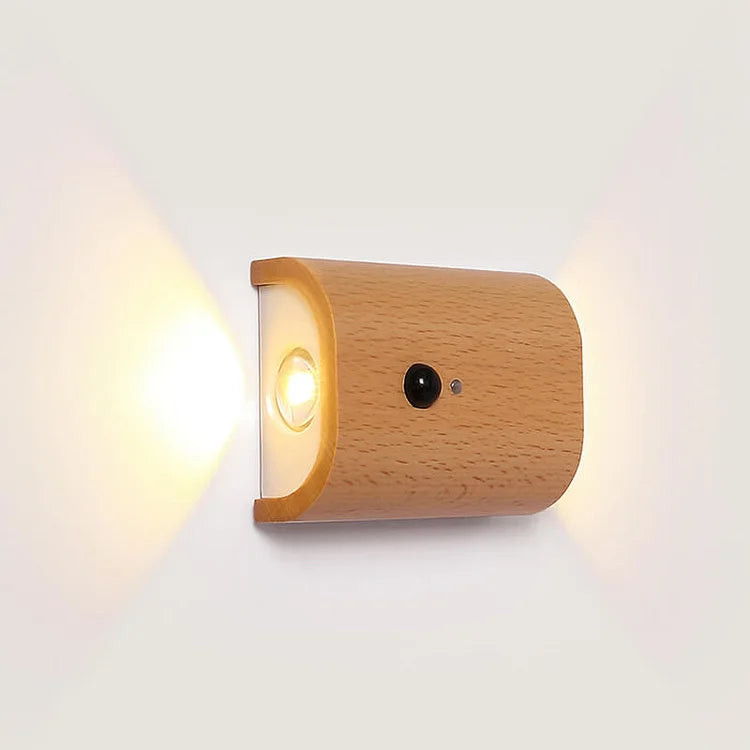 LumaSense - Magnetic Wooden Walllamp with Motion Sensor