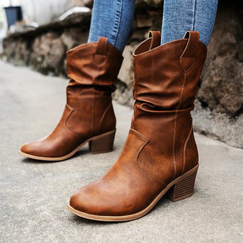 Mille - Non-slip boots with pointed toe at the middle of the calf