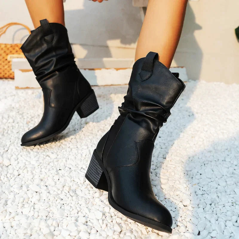 Mille - Non-slip boots with pointed toe at the middle of the calf