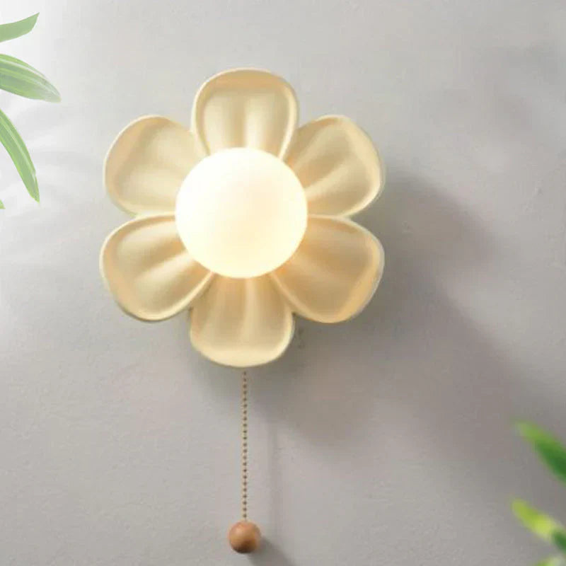 BlomstraLys Artistic Flower Wall Lamp with Elegant Design