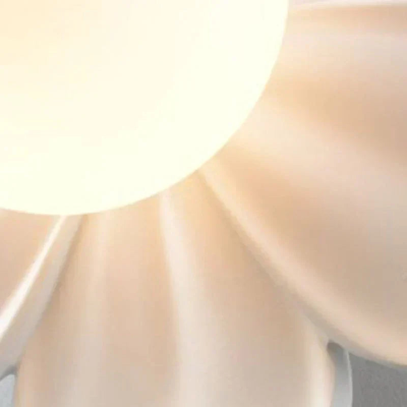 BlomstraLys Artistic Flower Wall Lamp with Elegant Design