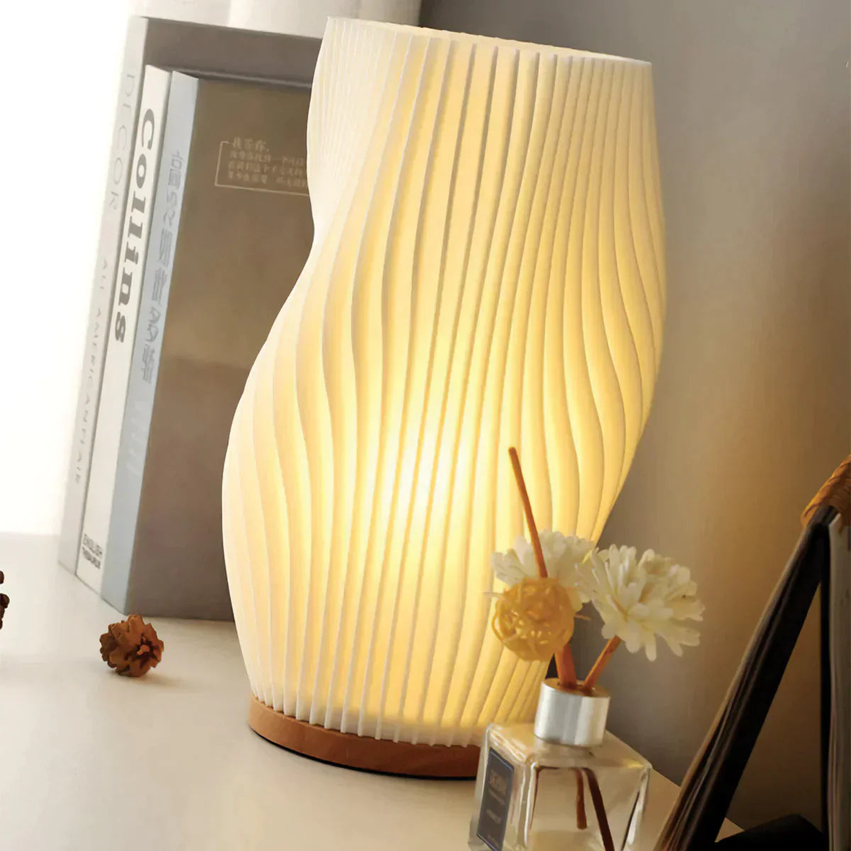 Serena Wavecrest lamp