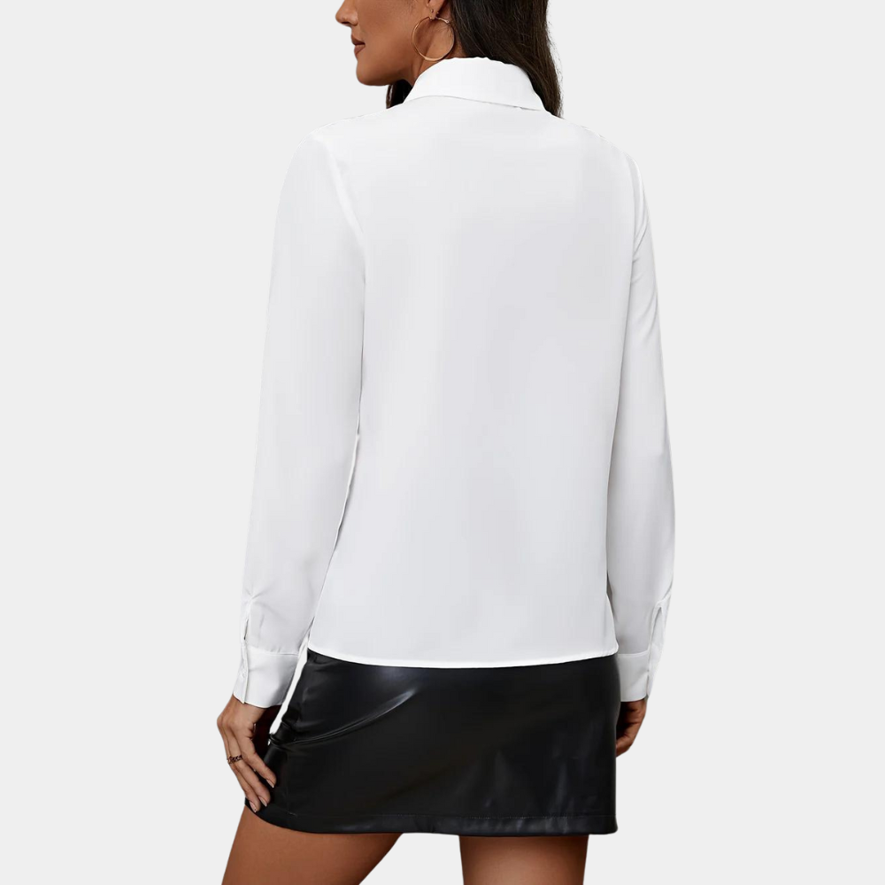 Clara – Elegant Ruffled Blouse with Button Closure and Long Sleeves