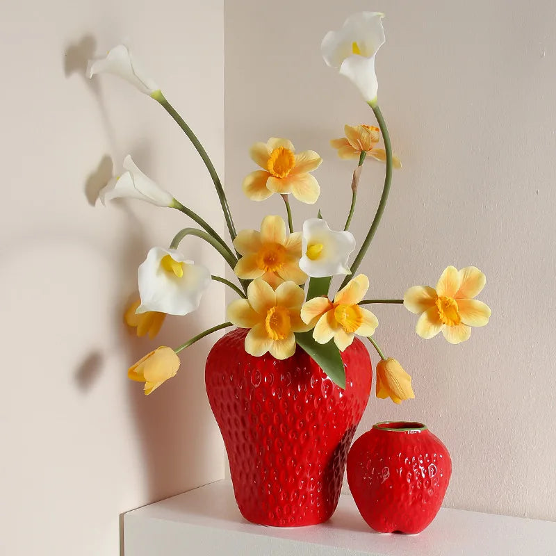 BerryBloom - Legend strawberry-shaped vase