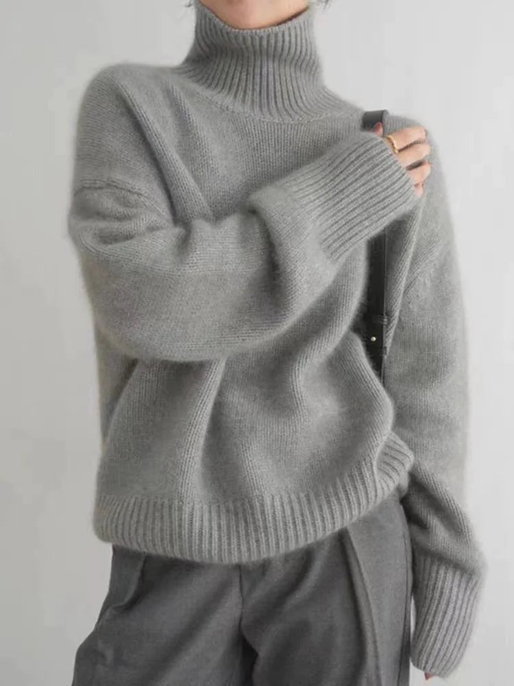 Luna - Wool Turtleneck Sweater