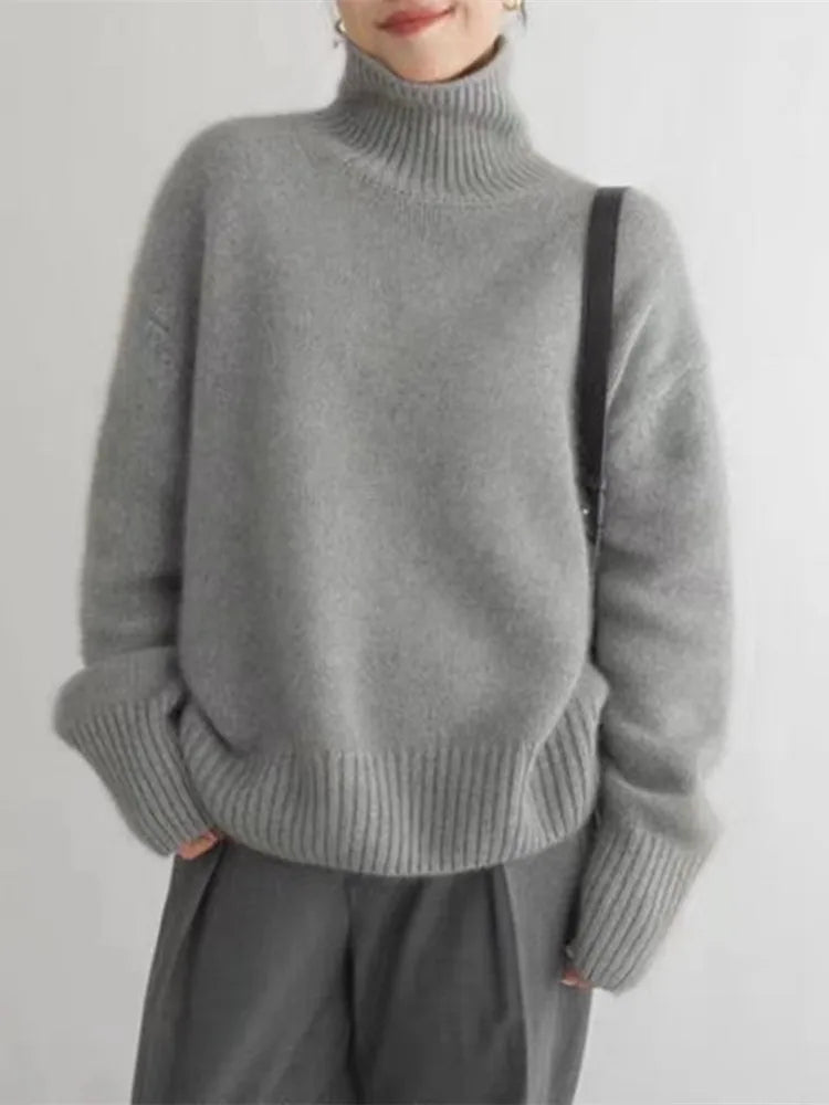 Luna - Wool Turtleneck Sweater