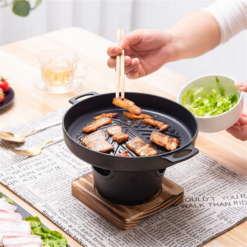 GrillMate - Portable Grill with Wooden Base