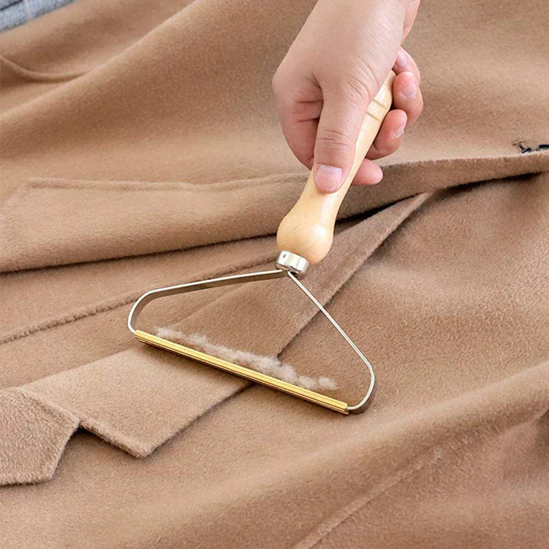 FluffAway - Ergonomic Fabric Shaver for Removing Lint and Bobbles