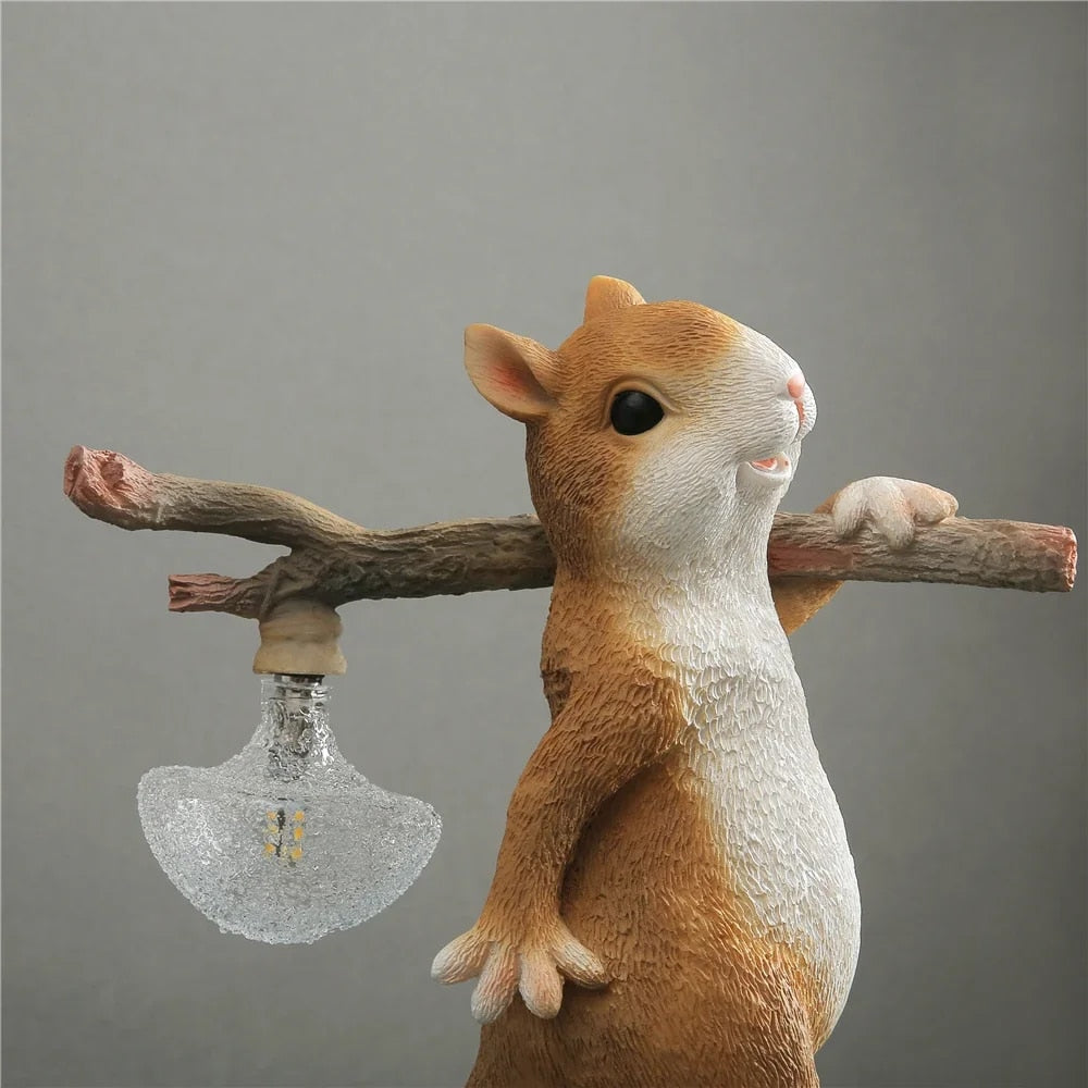 SquirrelGlow - Charming Squirrel Lamp