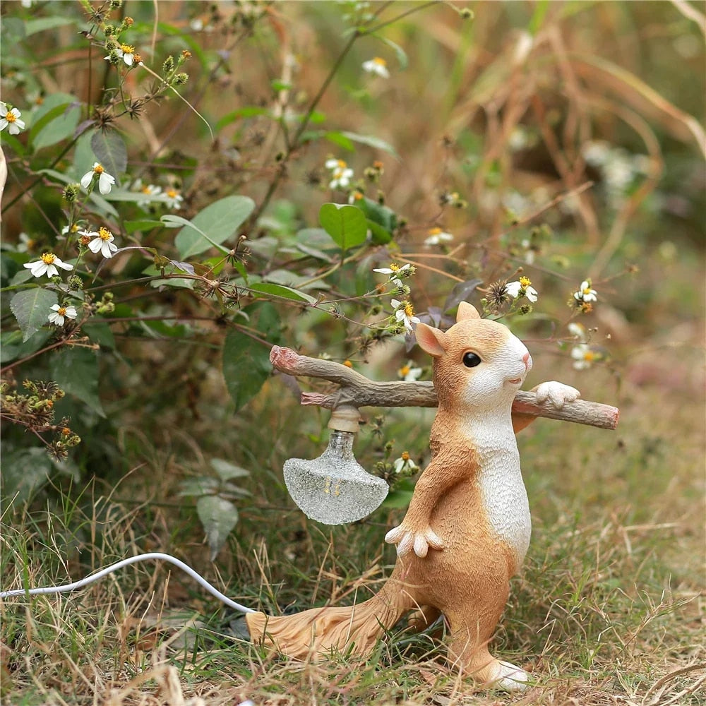 SquirrelGlow - Charming Squirrel Lamp