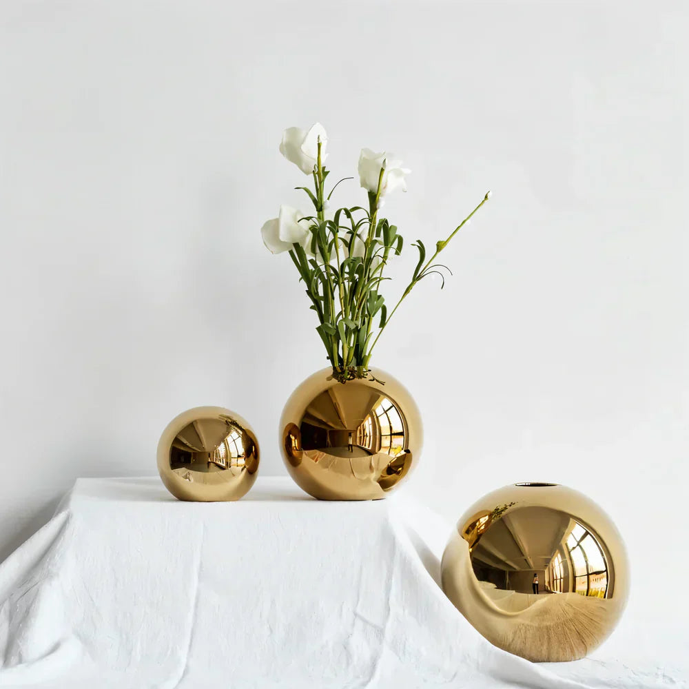 LivaForm round decorative vase