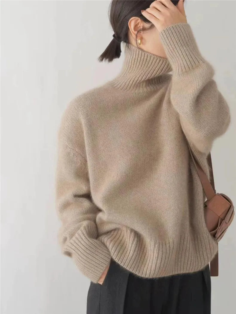 Luna - Wool Turtleneck Sweater