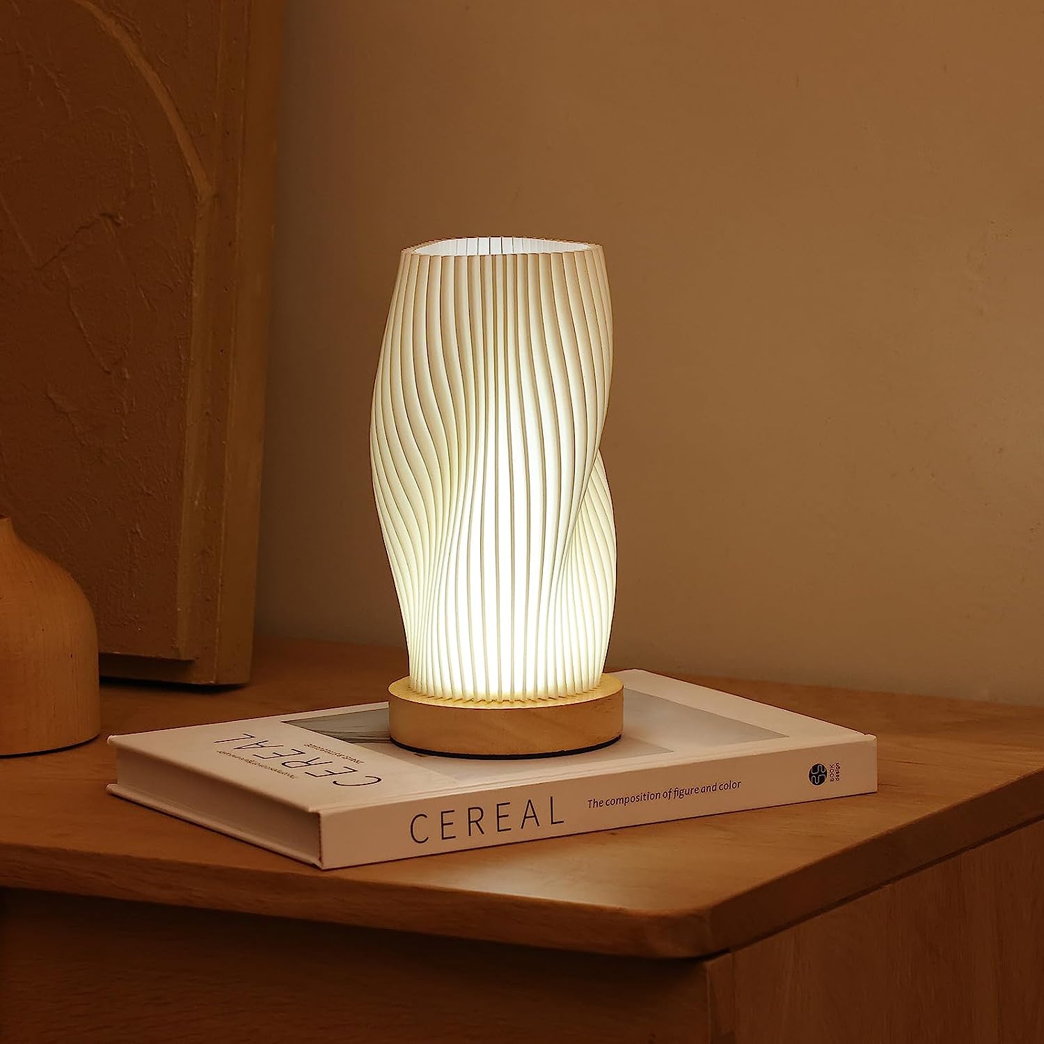 Serena Wavecrest lamp