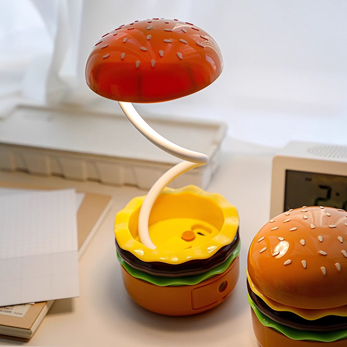 Charming Hamburger Table Lamp