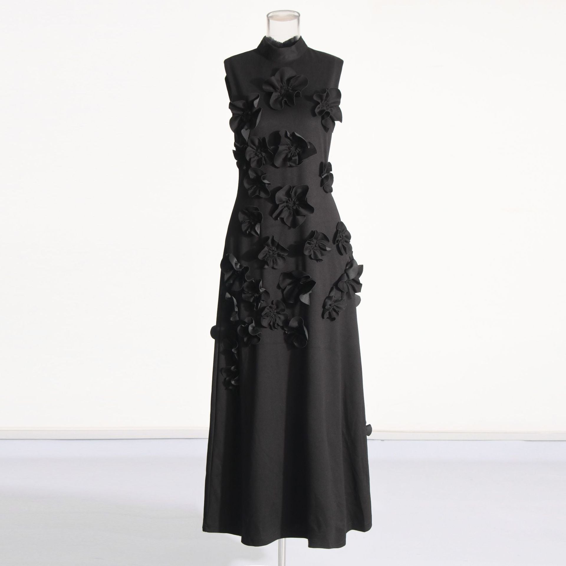 Monaliza - Sculptural Floral Maxi Dress for Elegant Flow